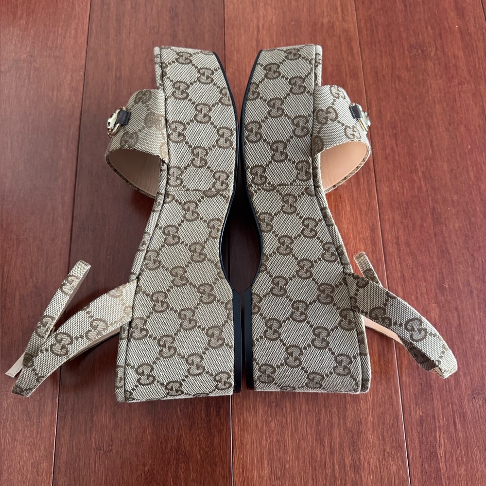 Gucci Horsebit GG Logo Canvas Platform Wedge Sandals Eu 39.5 US 10  ( 1/2 Big) - Picture 4 of 12